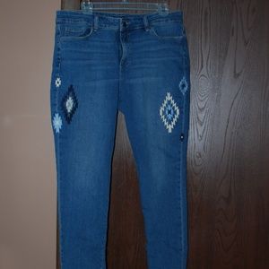 3/$30 - EUC Chaps Embroidered Jeans - 14